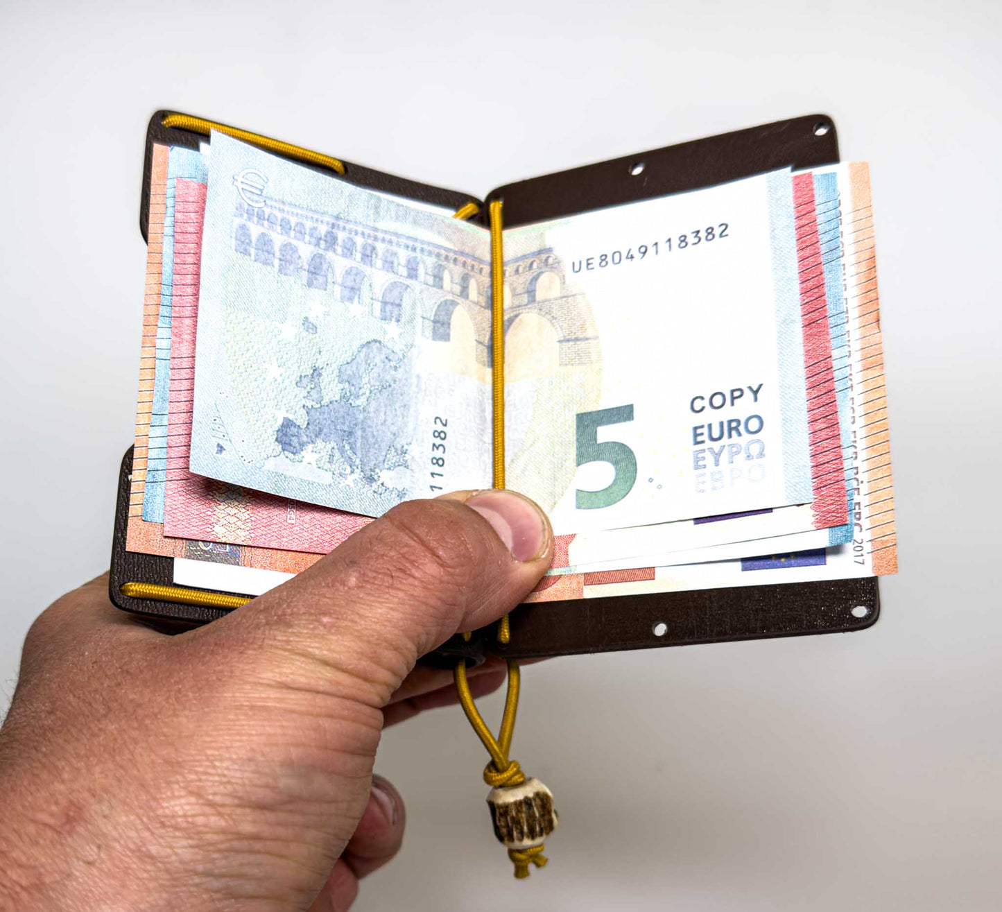 Bungee Flip - Brown & Brass